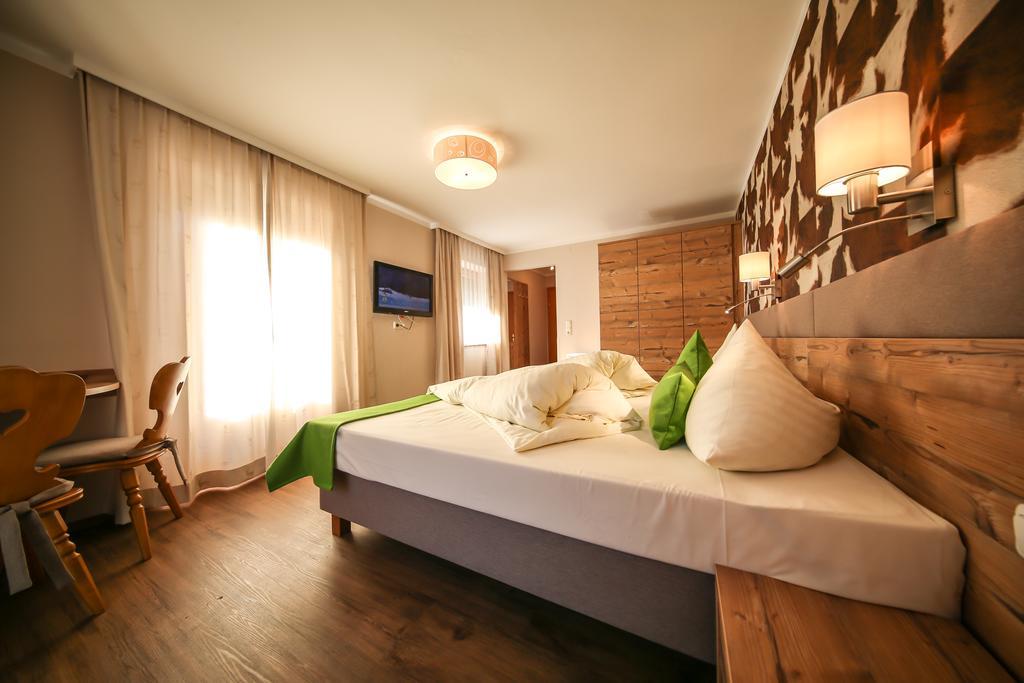Hotel Landhaus Carla ไมย์อาโฮเฟิน ภายนอก รูปภาพ