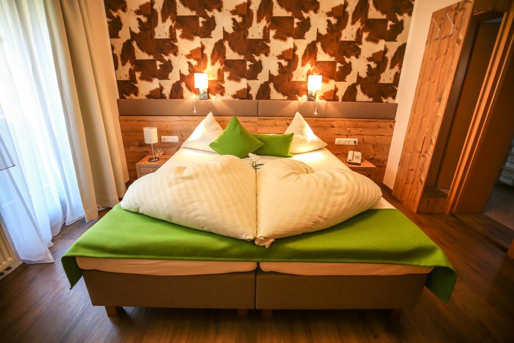 Hotel Landhaus Carla ไมย์อาโฮเฟิน ภายนอก รูปภาพ