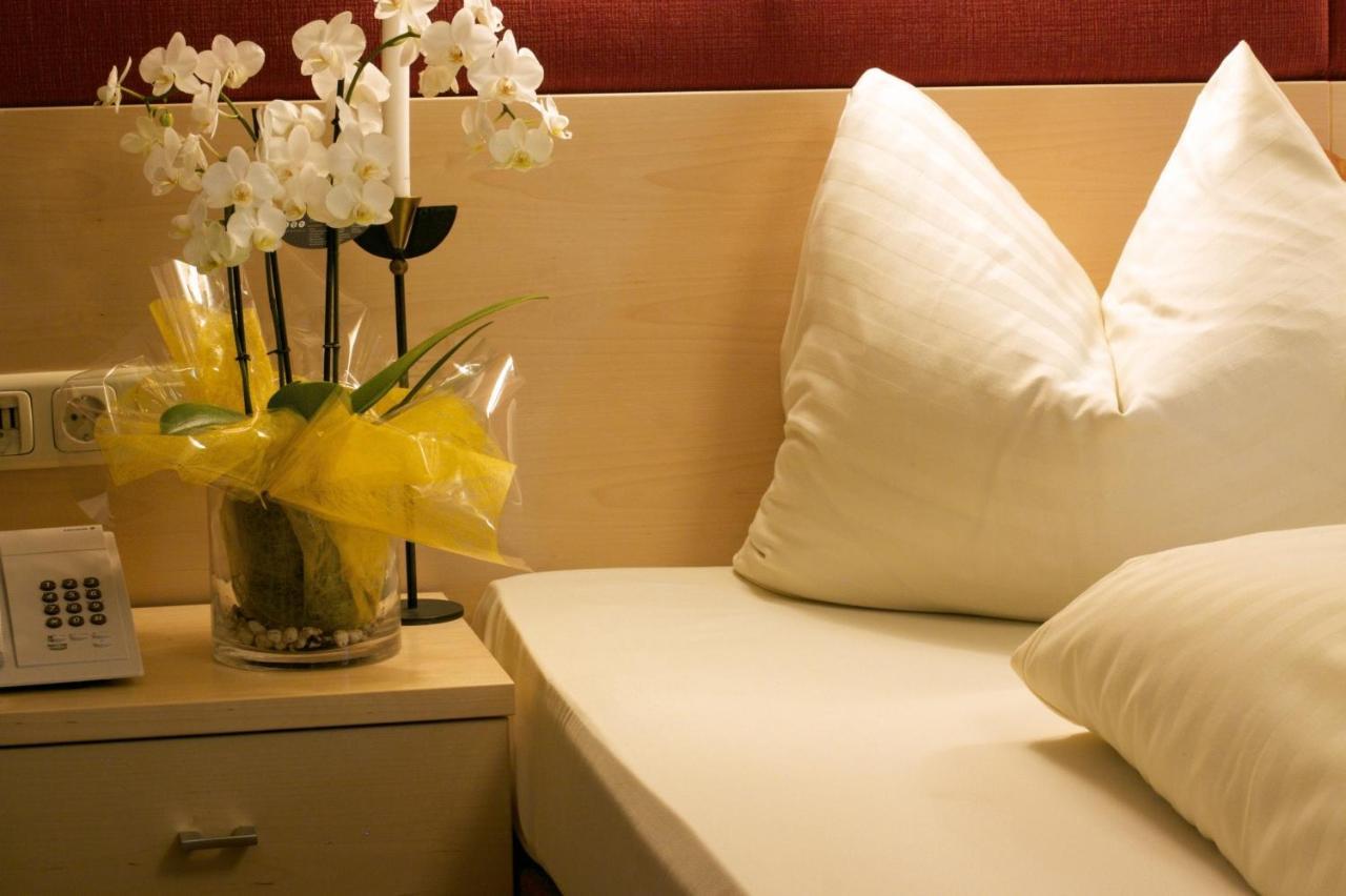 Hotel Landhaus Carla ไมย์อาโฮเฟิน ภายนอก รูปภาพ